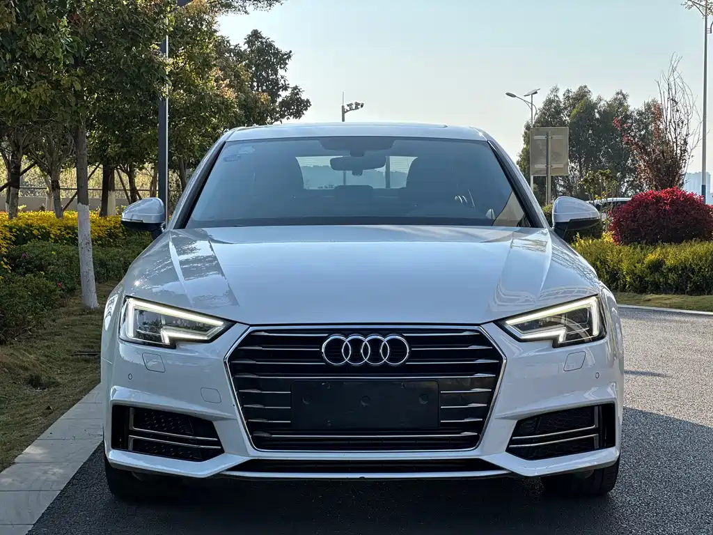 AUDI  A4L