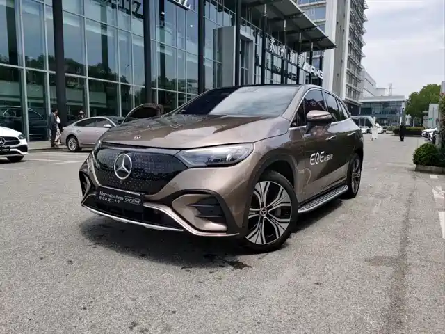MERCEDES-BENZ  EQE SUV 2023