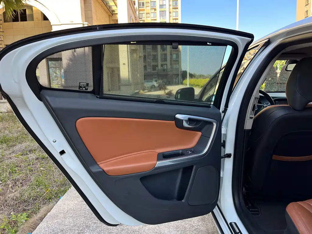 Volvo S60 PHEV S60L E Drive Hybrid T6 Smart Drive Edition, фото 22
