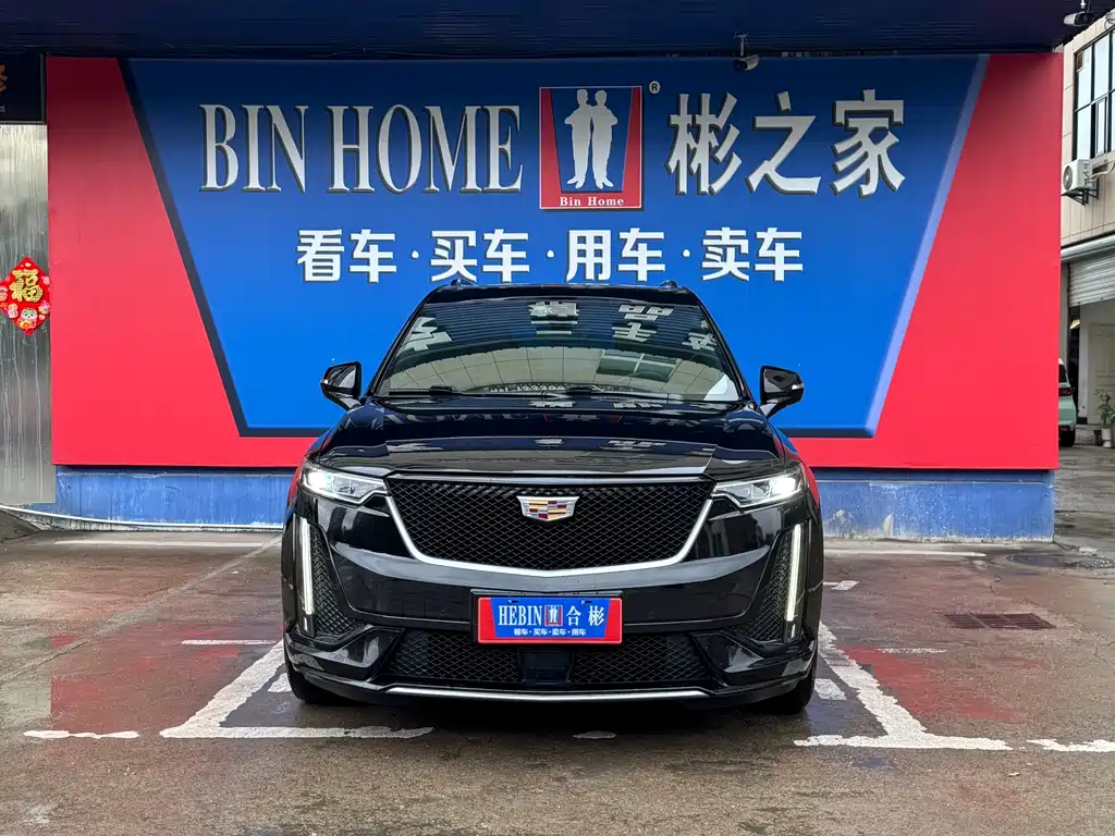 CADILLAC XT6