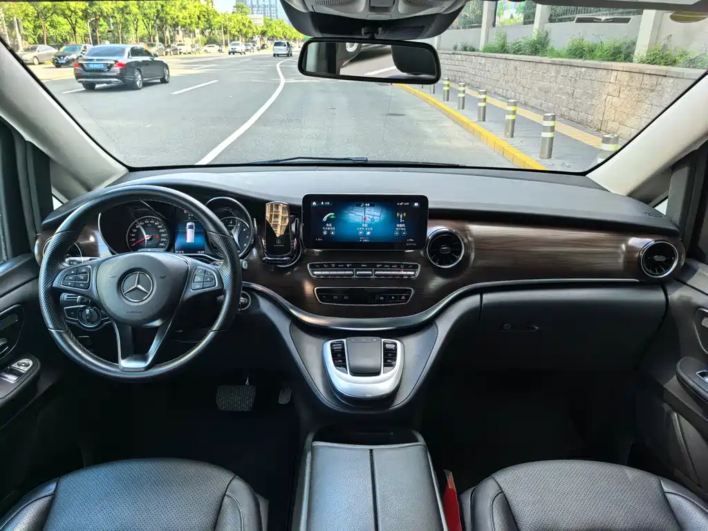 MERCEDES-BENZ V CLASS