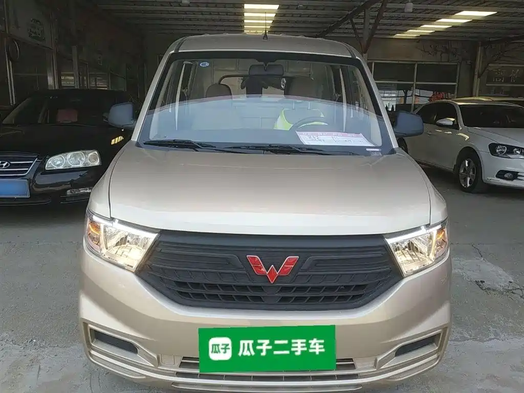 WULING AUTOMOBILE WULING HONGGUANG V