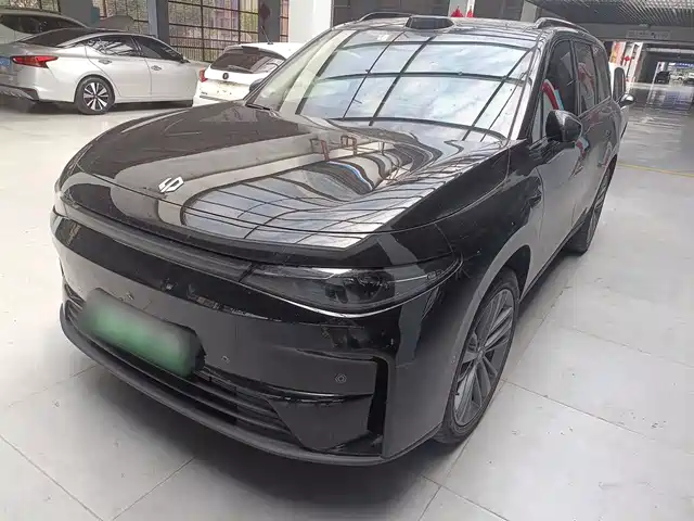 ZERO-RUNNING CAR ZERO RUN C16 2024