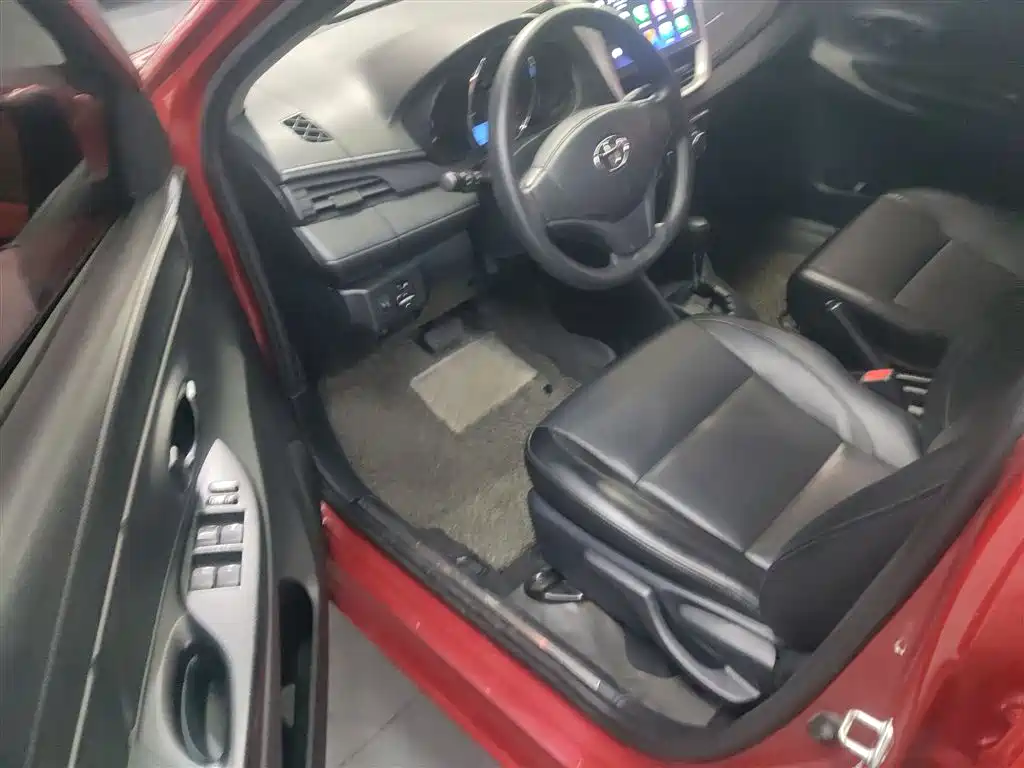 TOYOTA YARIS L ZHIXUAN