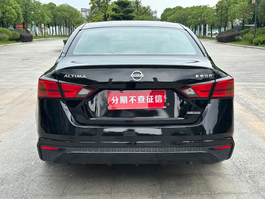 NISSAN TEANA