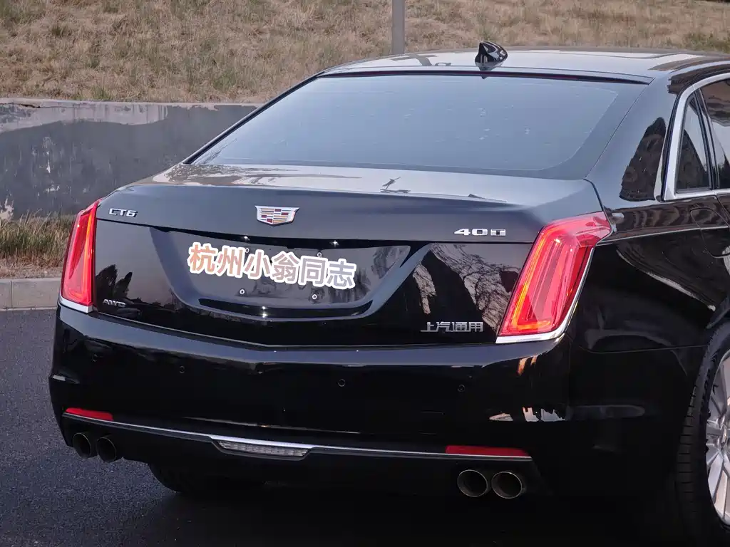 CADILLAC CT6