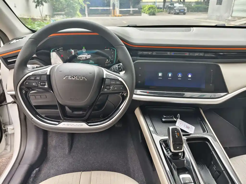 DONGFENG YI HYUN MAX