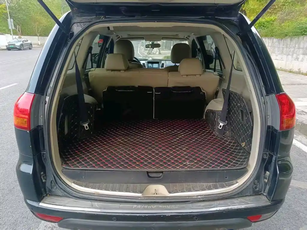 MITSUBISHI PAJERO JINCHANG