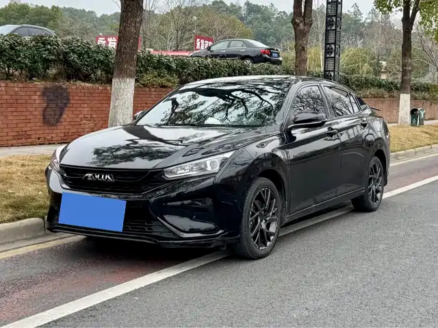 DONGFENG YI HYUN 2021