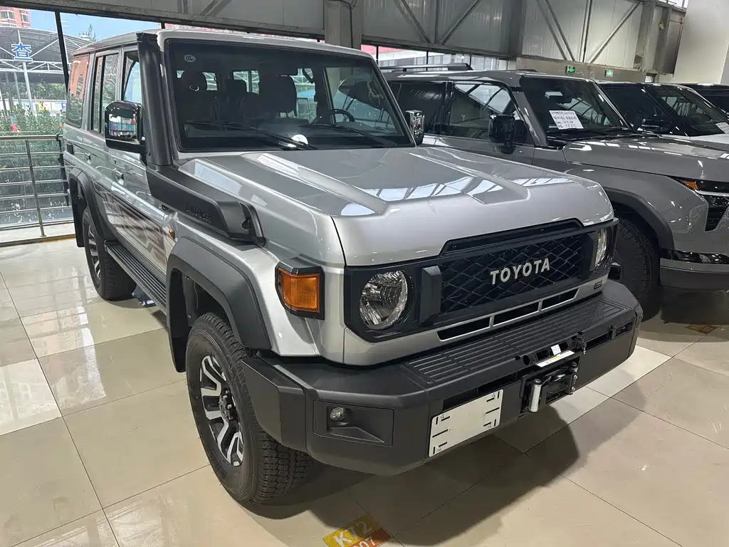 Toyota Land Cruiser 0