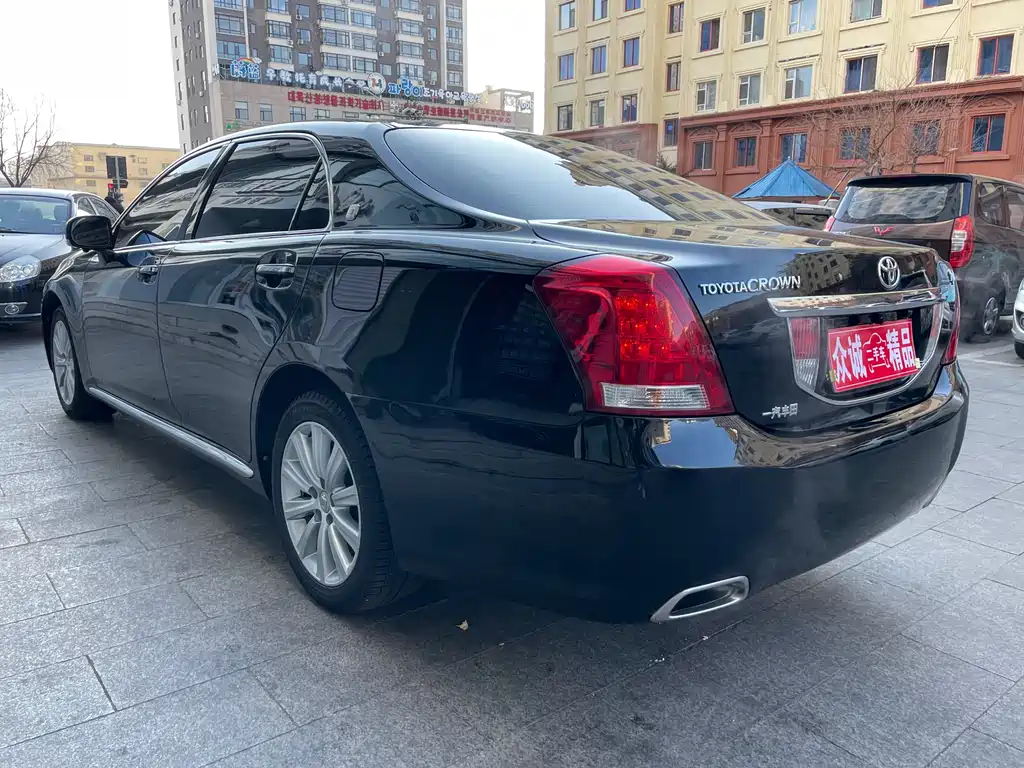 Toyota Crown 2010 2.5L Royal