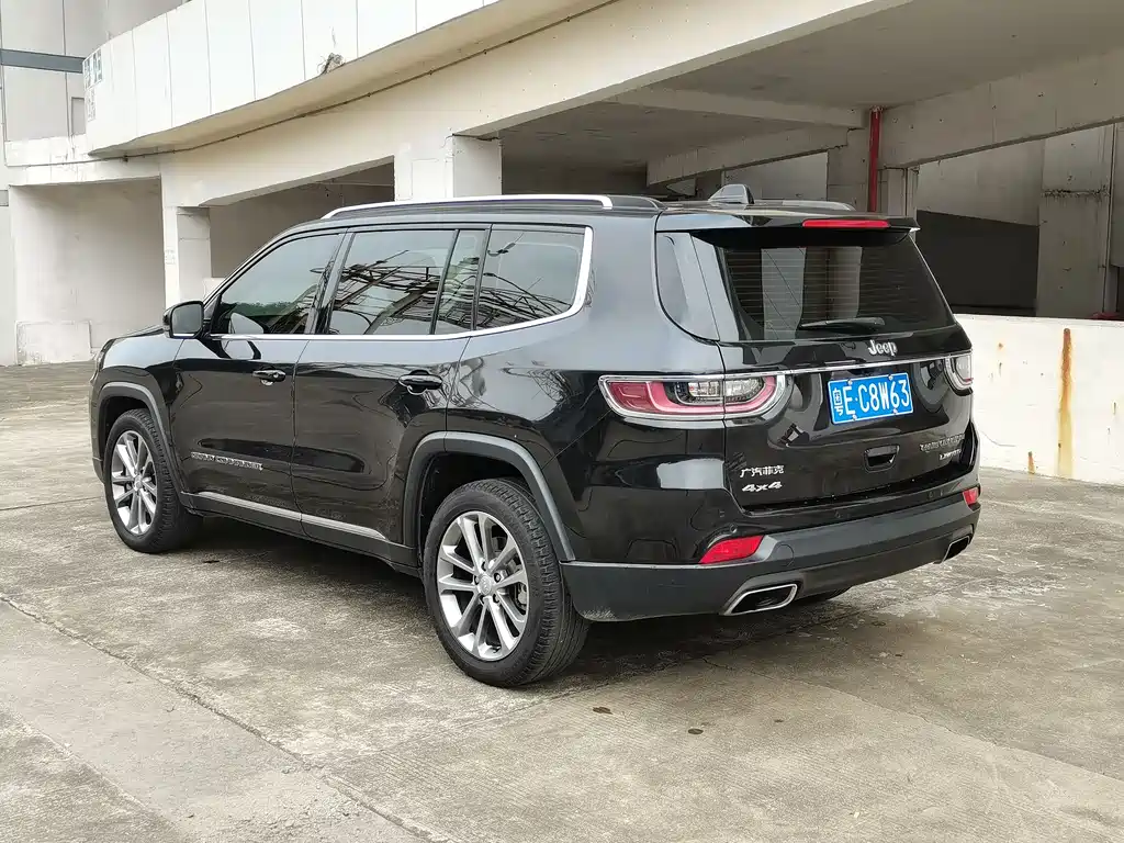 JEEP GRAND COMMANDER