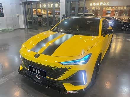 长安UNI-V 2022款 1.5T 运动版