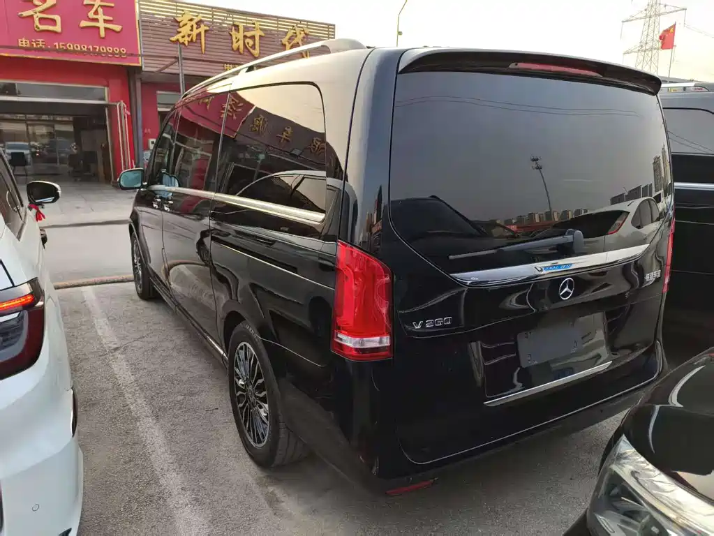 MERCEDES-BENZ V CLASS