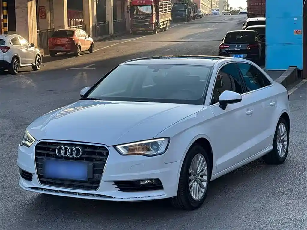 AUDI  A3