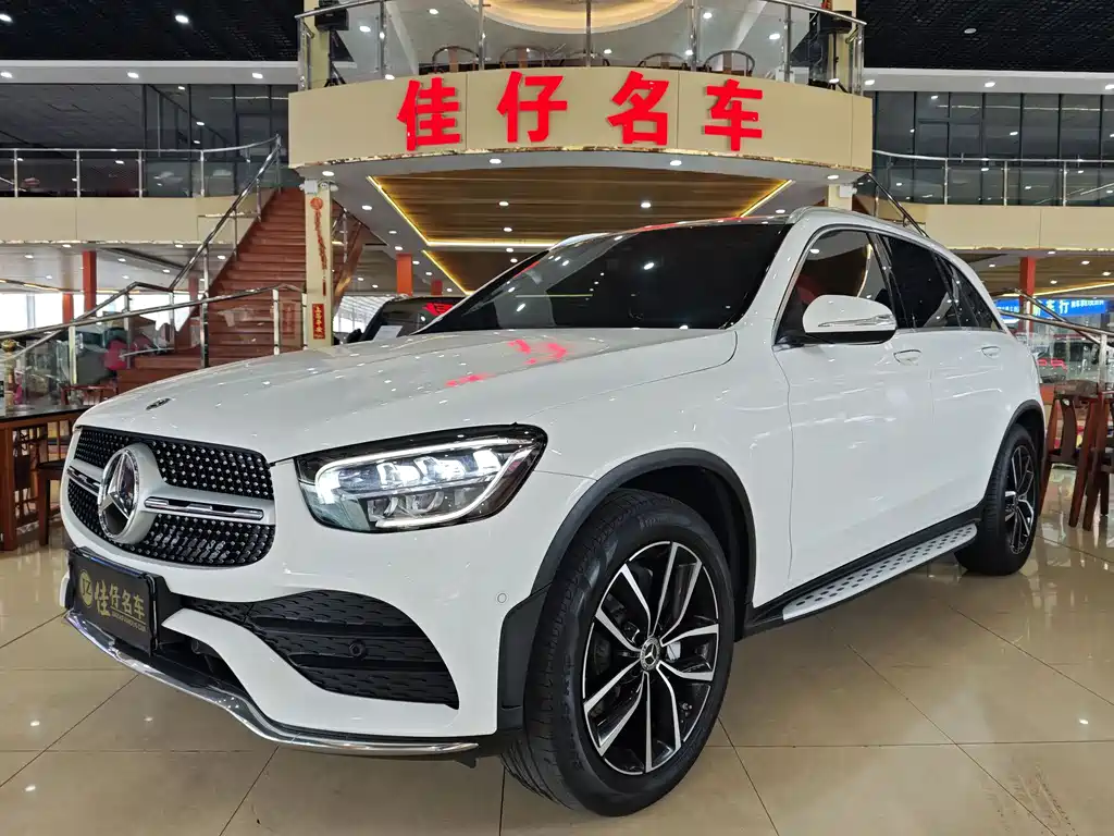 MERCEDES-BENZ GLC