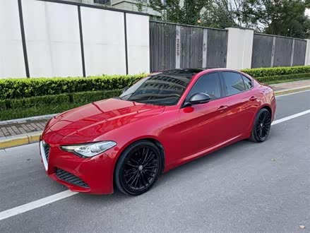 Giulia朱丽叶 2017款 2.0T 280HP 豪华版