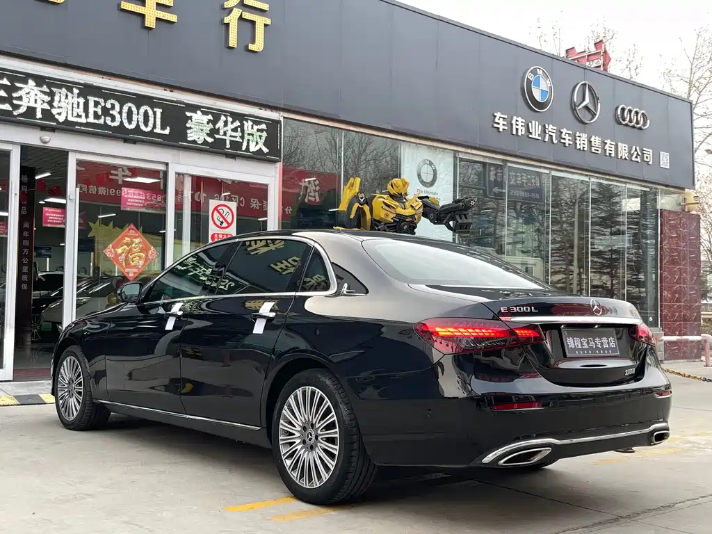 MERCEDES-BENZ E CLASS