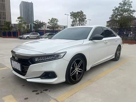 雅阁 2022款 260TURBO 幻夜·尊贵版