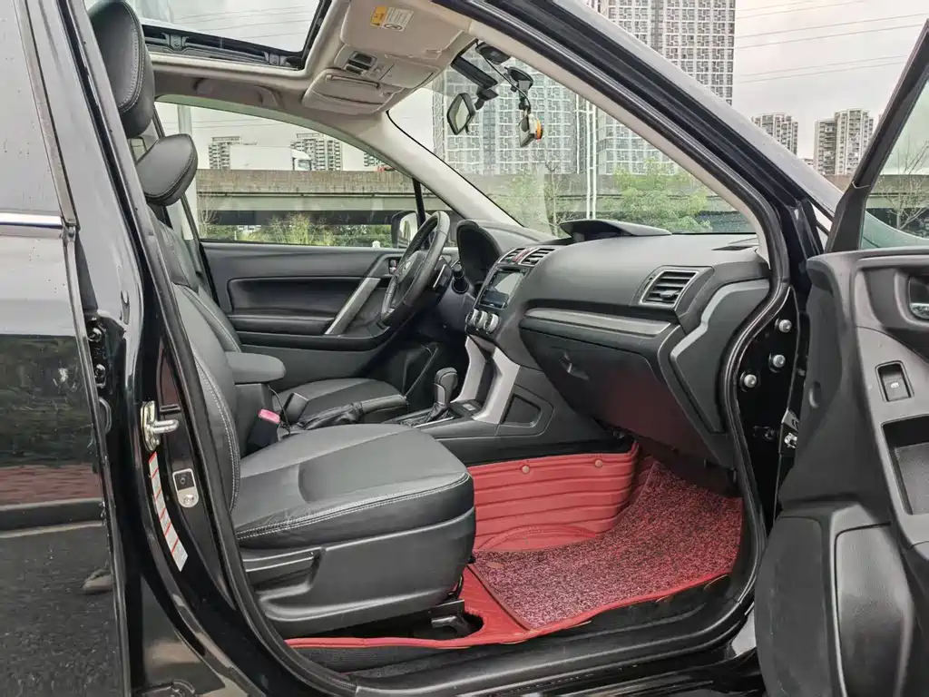 Subaru Forester 2015 2.0i