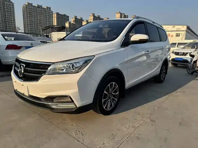 BAOJUN  730 2018