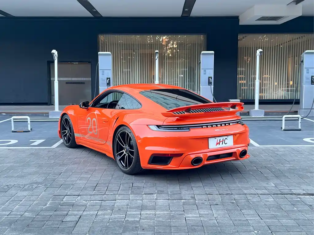 Porsche 911 2021 Turbo S 3.7T 20
