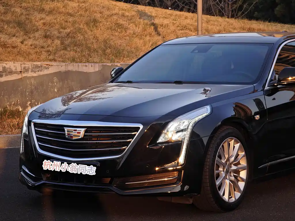 CADILLAC CT6