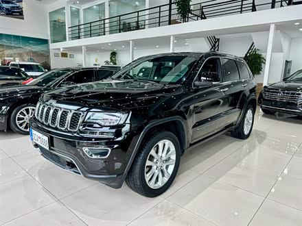 大切诺基进口 2017款 3.0L 精英导航版