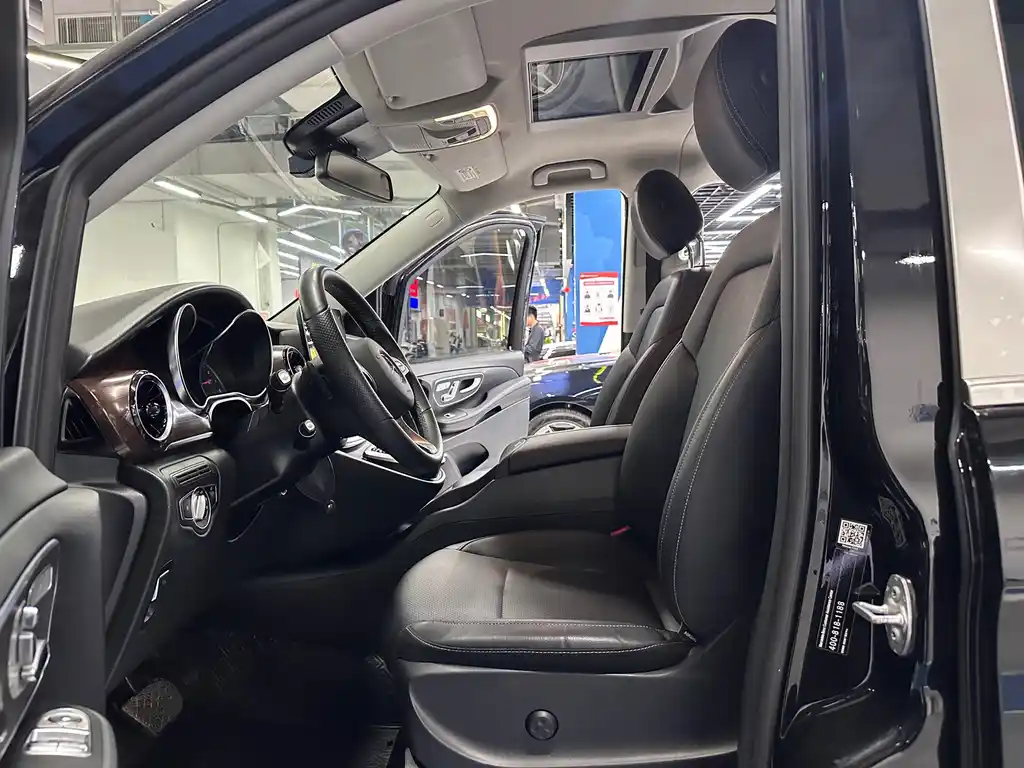 MERCEDES-BENZ V CLASS