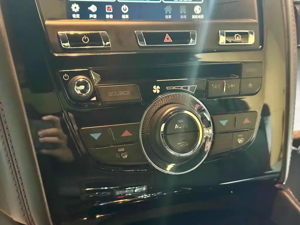 Jaguar XK — миниатюра 11