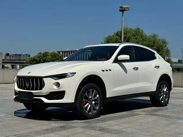 MASERATI LEVANTE 2021