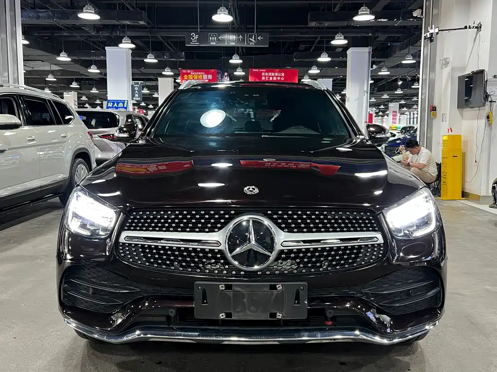 MERCEDES-BENZ GLC