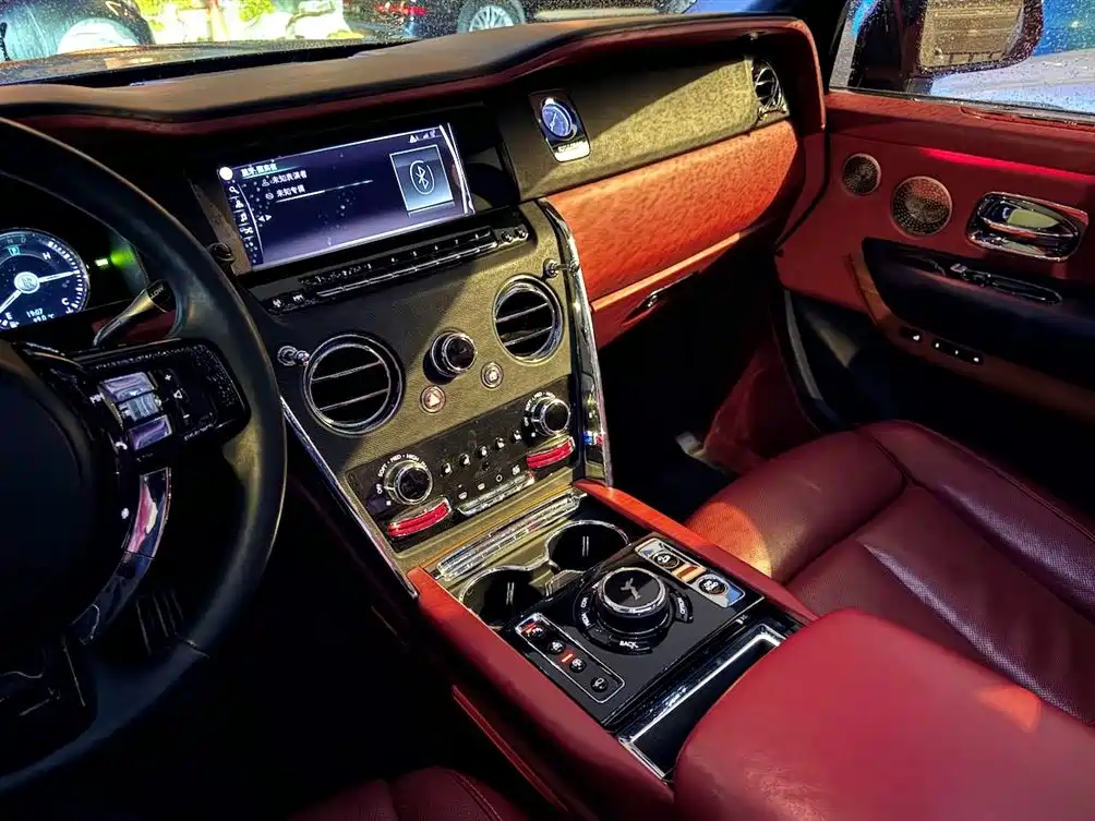 ROLLS-ROYCE CULLINAN