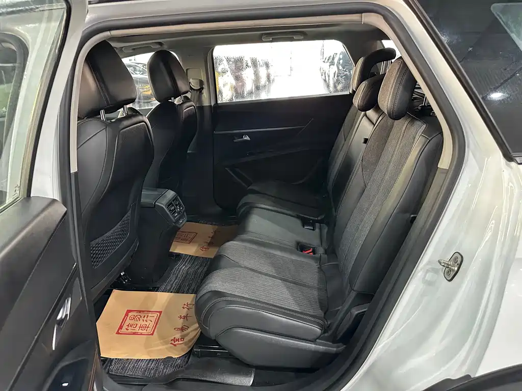 Peugeot 5008 350THP 7 seats Elite Edition, фото 5
