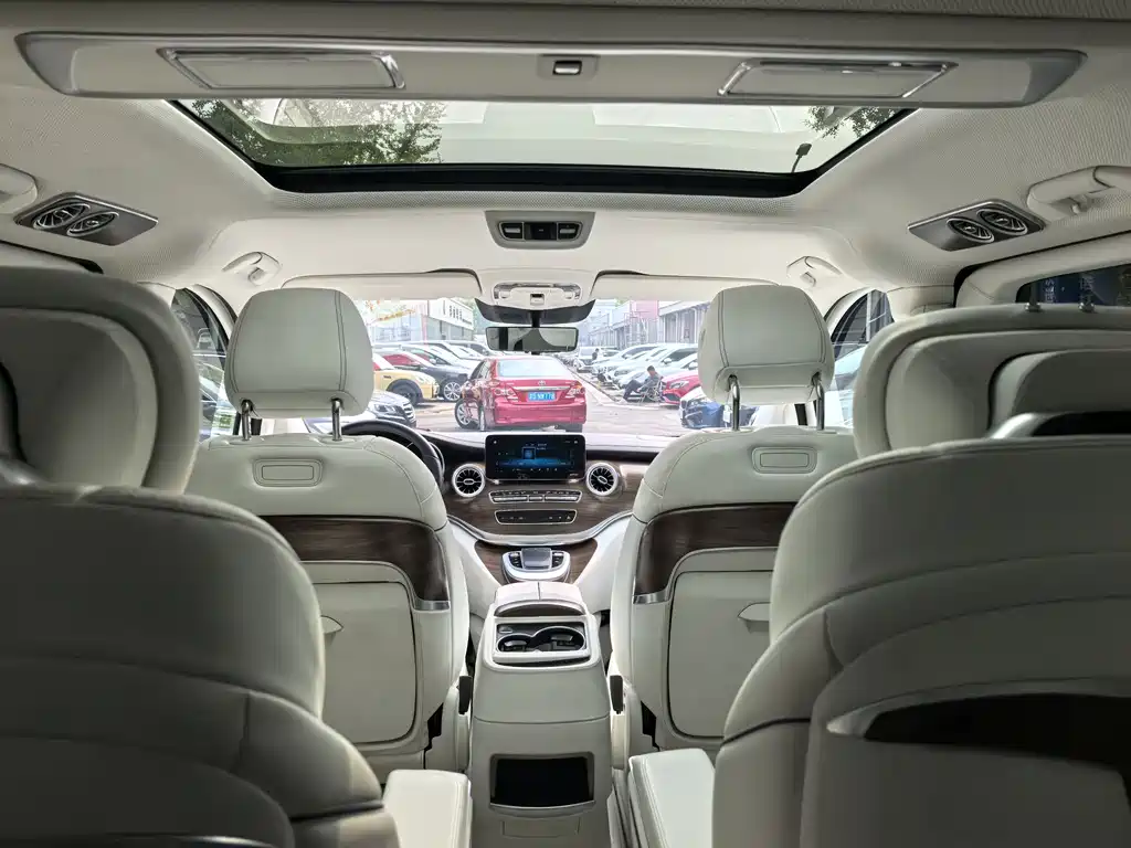 MERCEDES-BENZ V CLASS