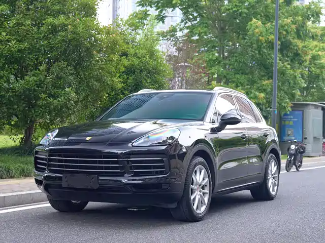 PORSCHE CAYENNE 2020