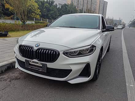 宝马1系 2021款 125i M运动曜夜版