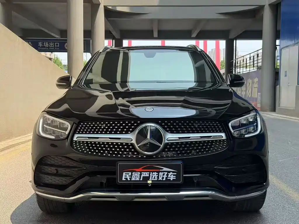 MERCEDES-BENZ GLC