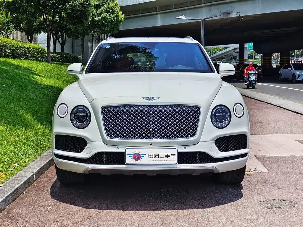 Bentley Bentayga 2017 6.0T Standard