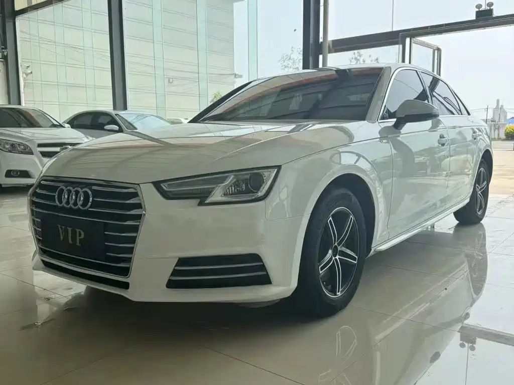Audi A4L 2016