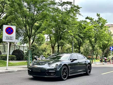 Panamera 2022款 Panamera 4 行政加长铂金版 2.9T