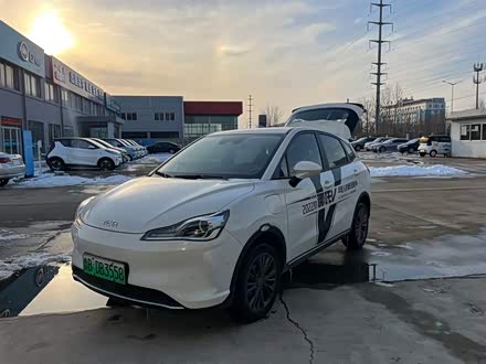 哪吒V 2022款 潮 400 Pro