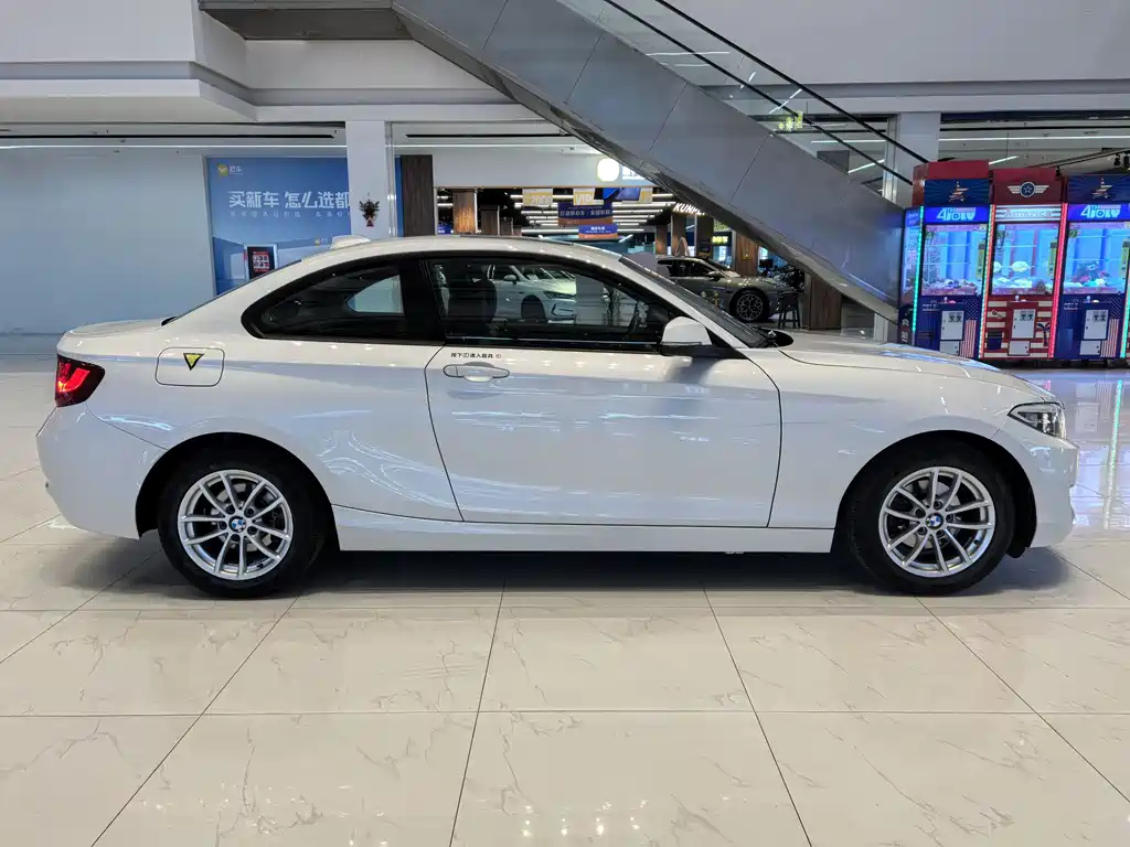 BMW 2 SERIES