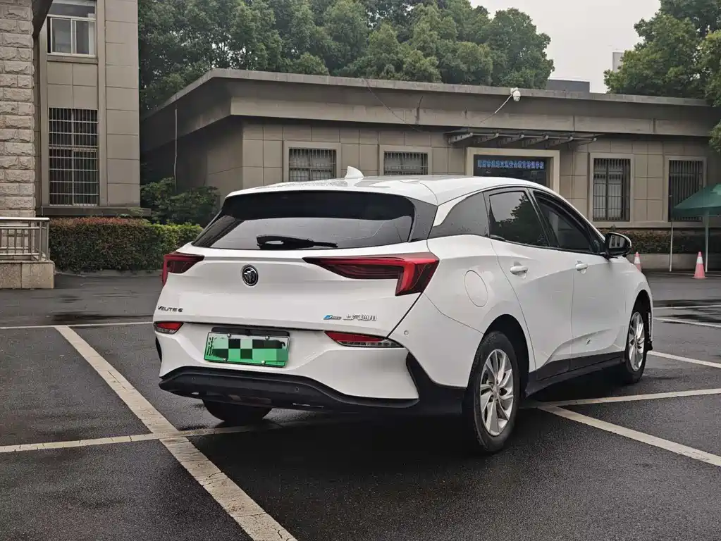 BUICK SLIGHTLY BLUE 6