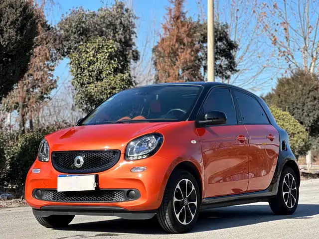 SMART FORFOUR