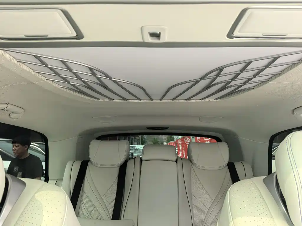 MERCEDES-BENZ V CLASS