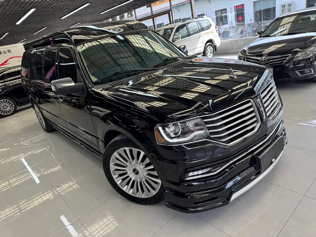 LINCOLN NAVIGATOR