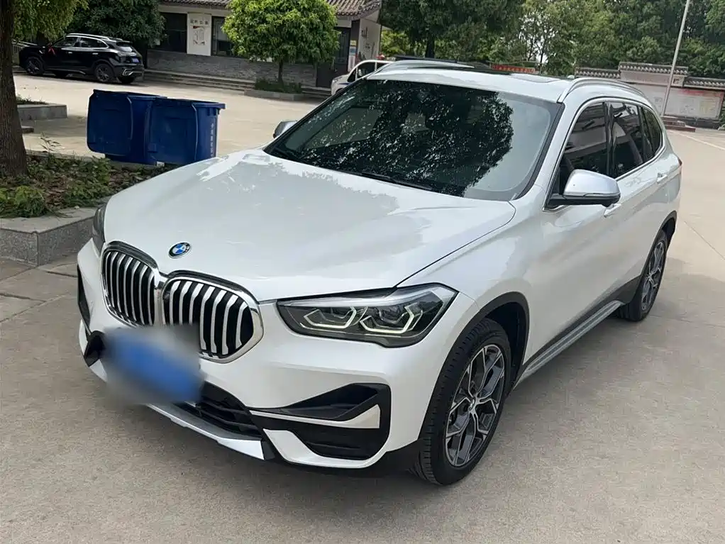 BMW X1 2022 года sDrive20Li Версия Престиж 58500 km 2023