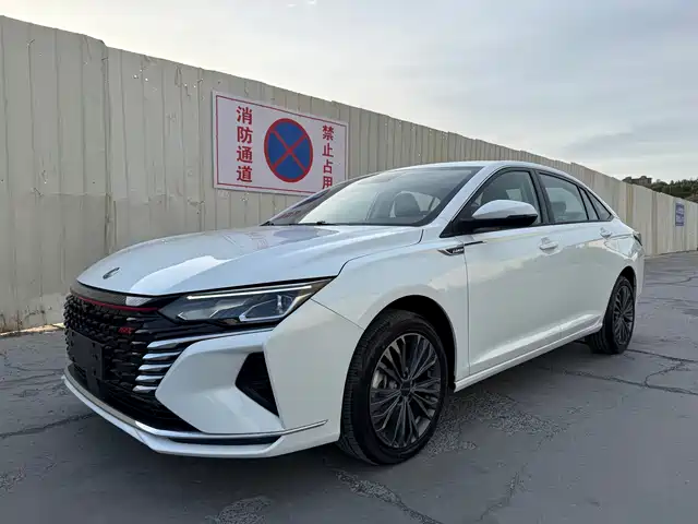 DONGFENG YI HYUN MAX 2025