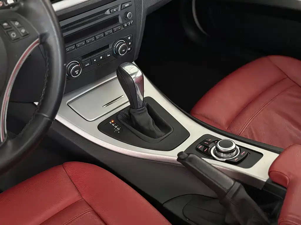 BMW 3 Series 3 2011 320i